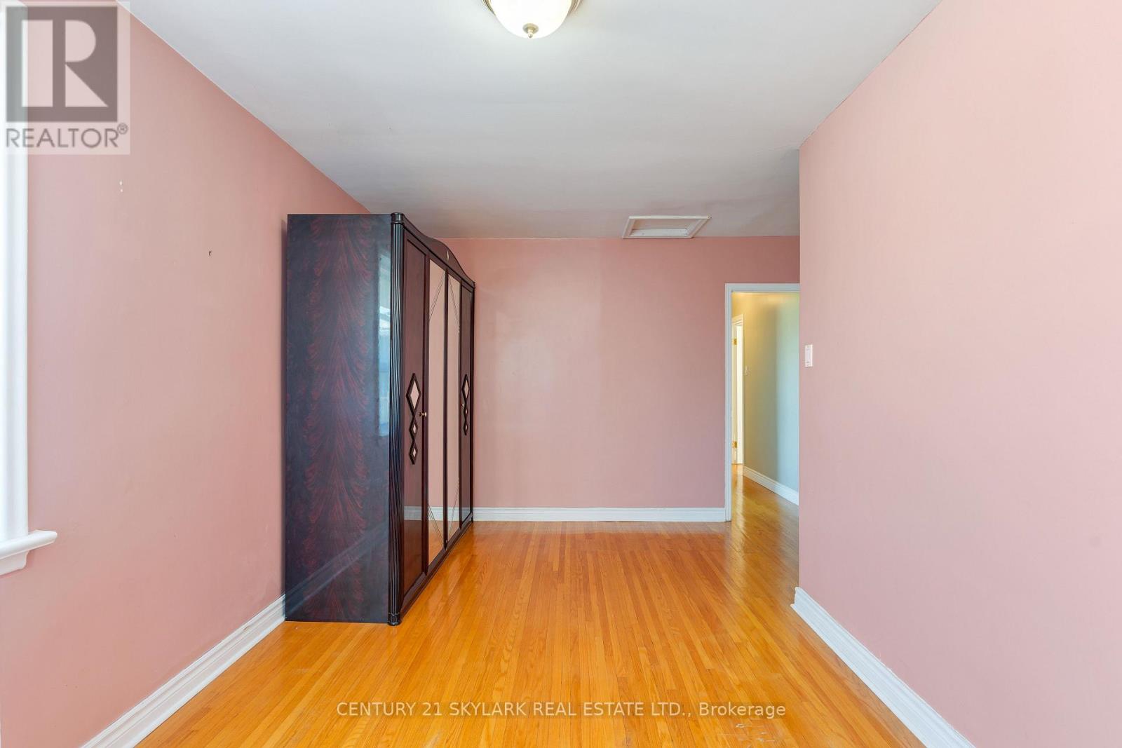 24 Aura Lea Boulevard, Toronto, Ontario  M9M 1K3 - Photo 23 - W13871316