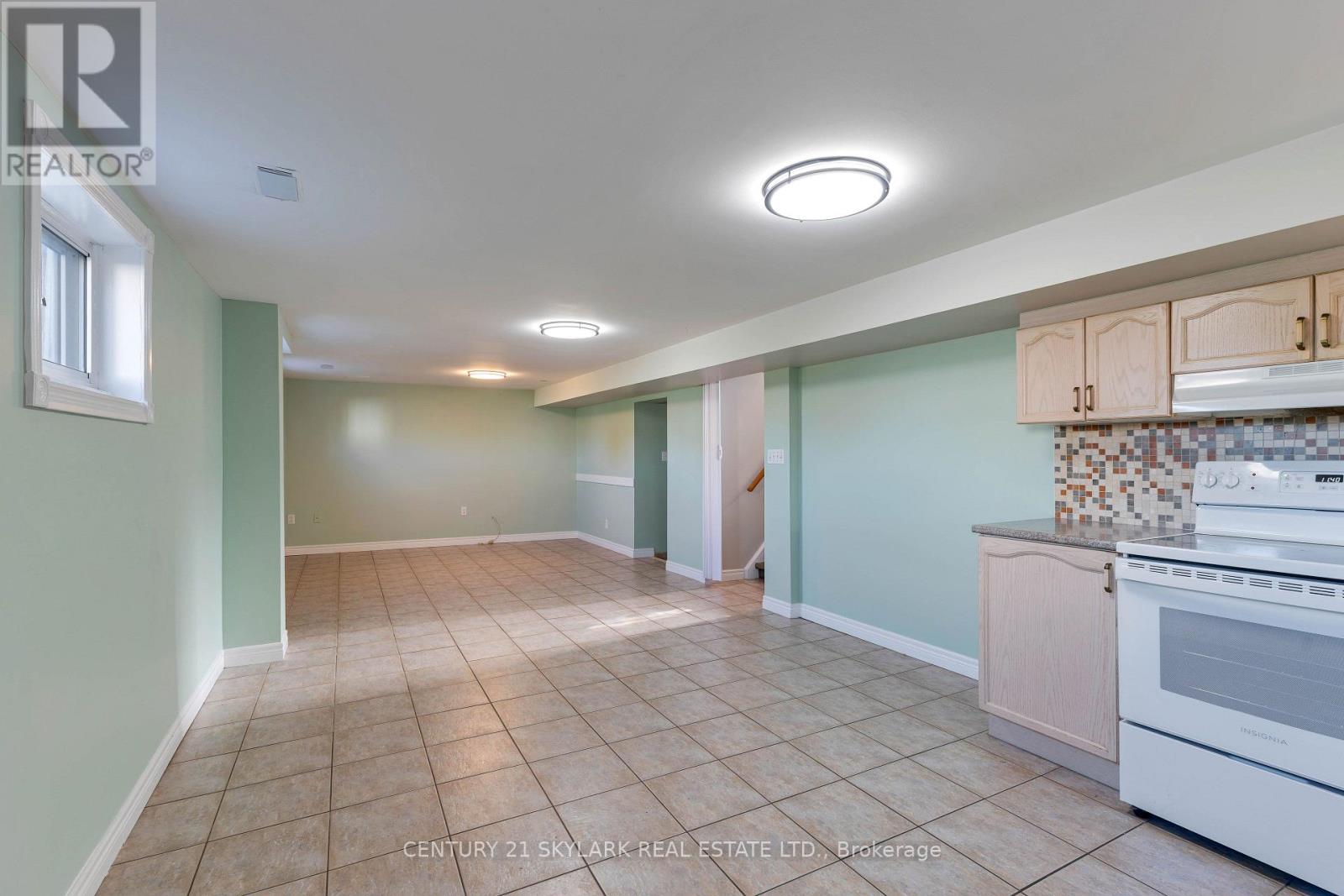 24 Aura Lea Boulevard, Toronto, Ontario  M9M 1K3 - Photo 28 - W13871316