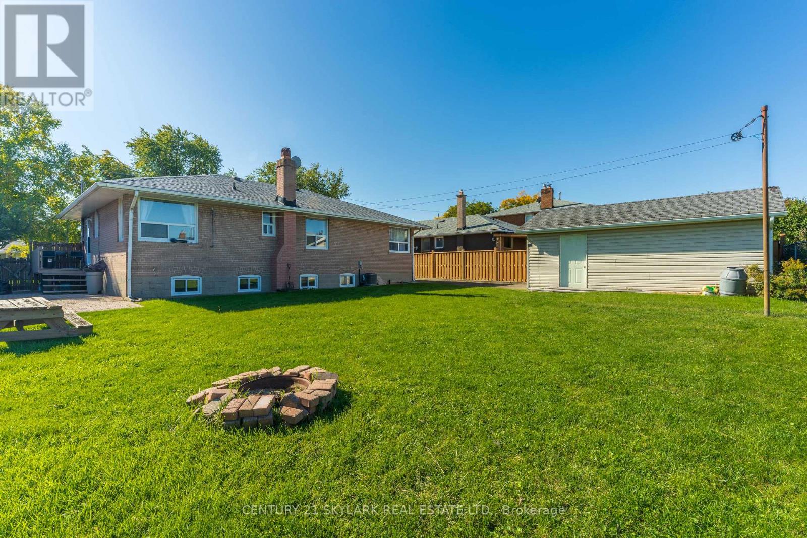 24 Aura Lea Boulevard, Toronto, Ontario  M9M 1K3 - Photo 38 - W13871316