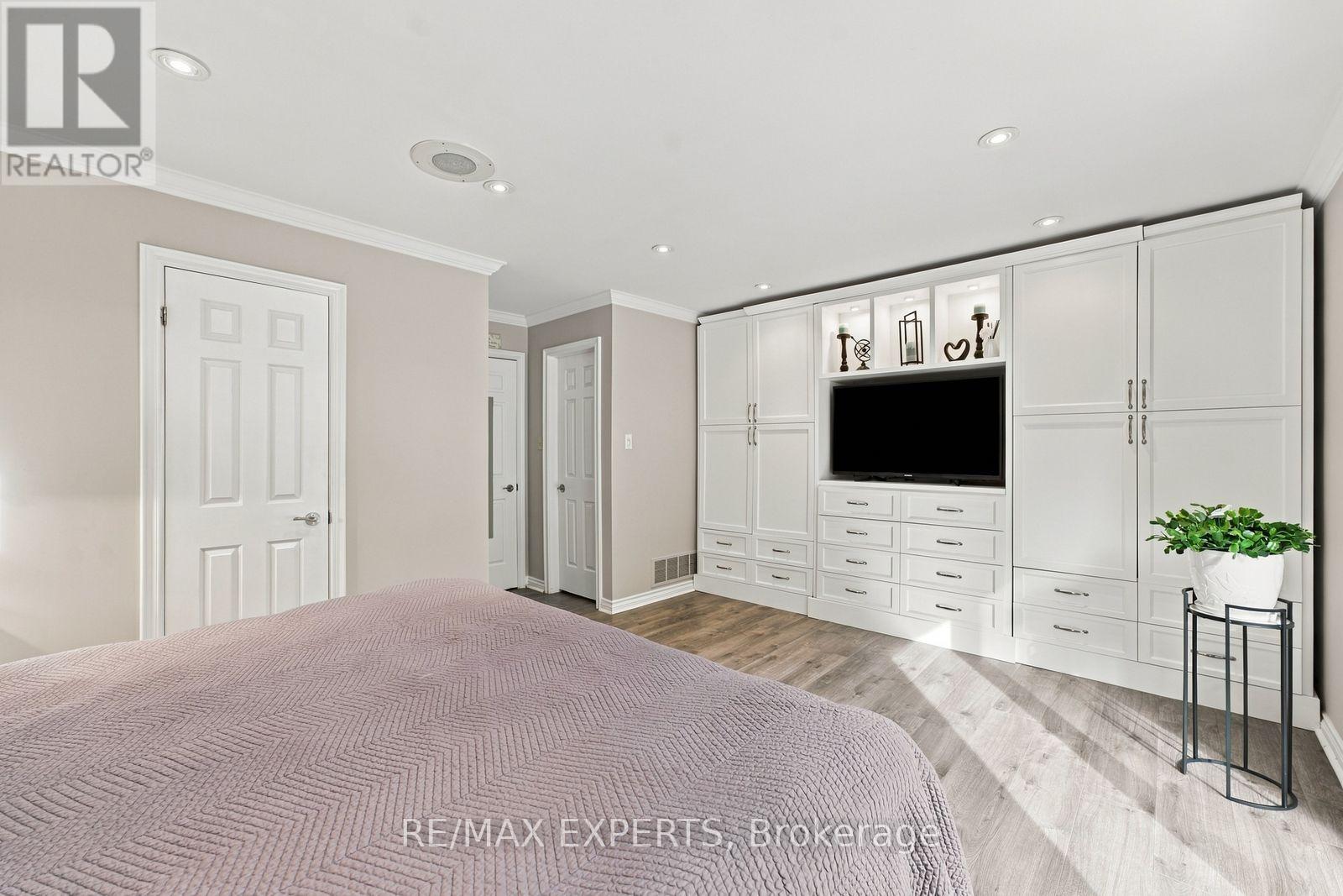 8 Fendley Court, Brampton, Ontario  L6Z 3H9 - Photo 26 - W13871318