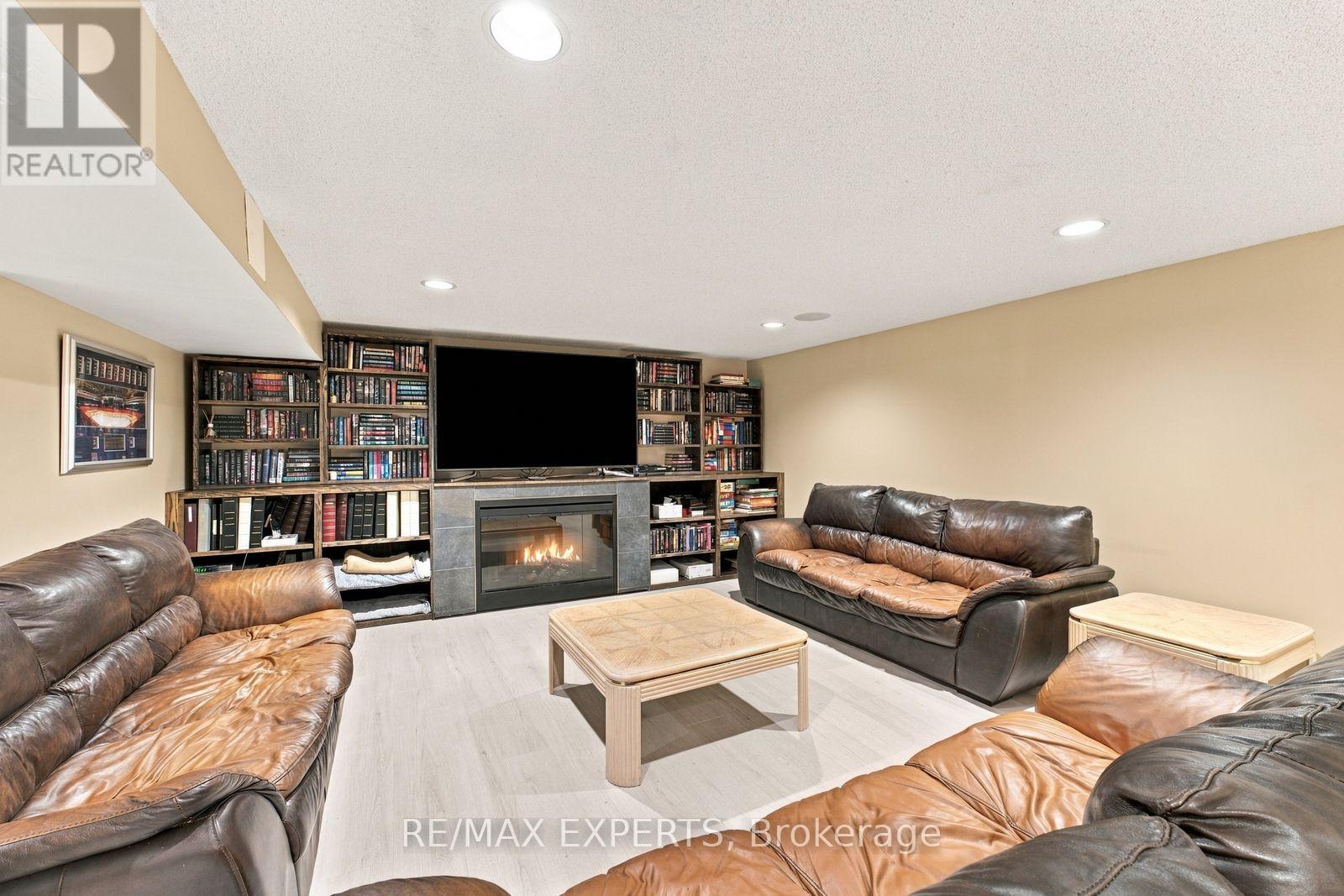 8 Fendley Court, Brampton, Ontario  L6Z 3H9 - Photo 35 - W13871318