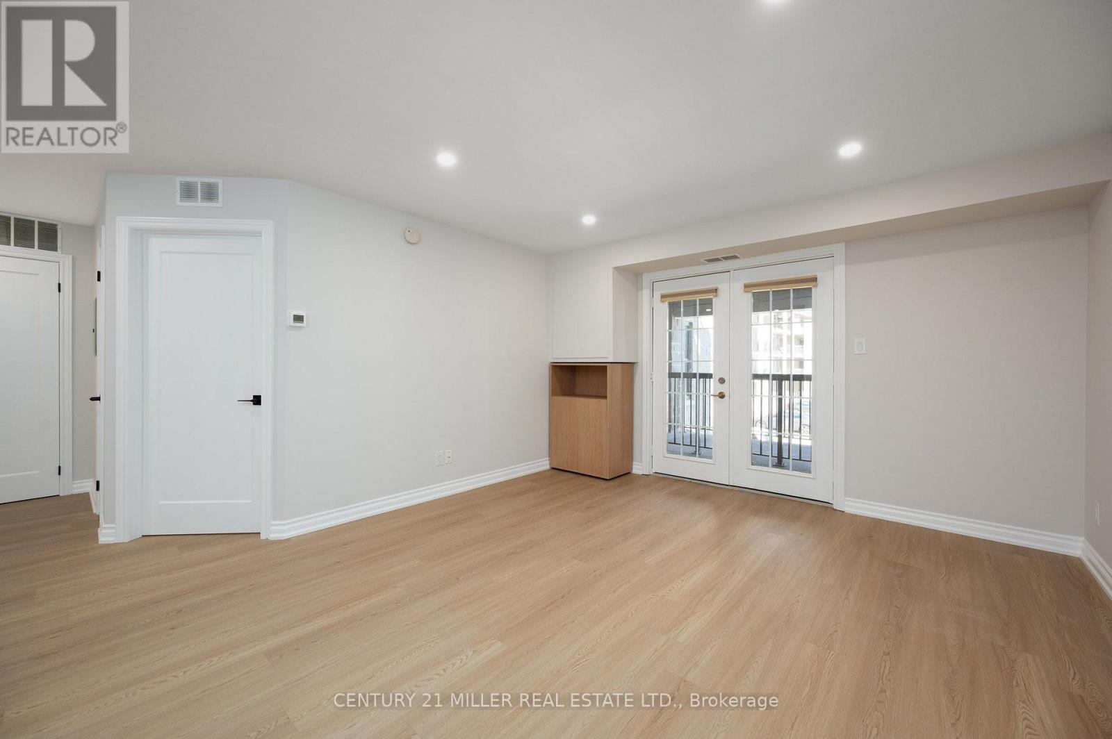 206 - 1451 Walkers Line, Burlington, Ontario  L7M 4P1 - Photo 3 - W13871522