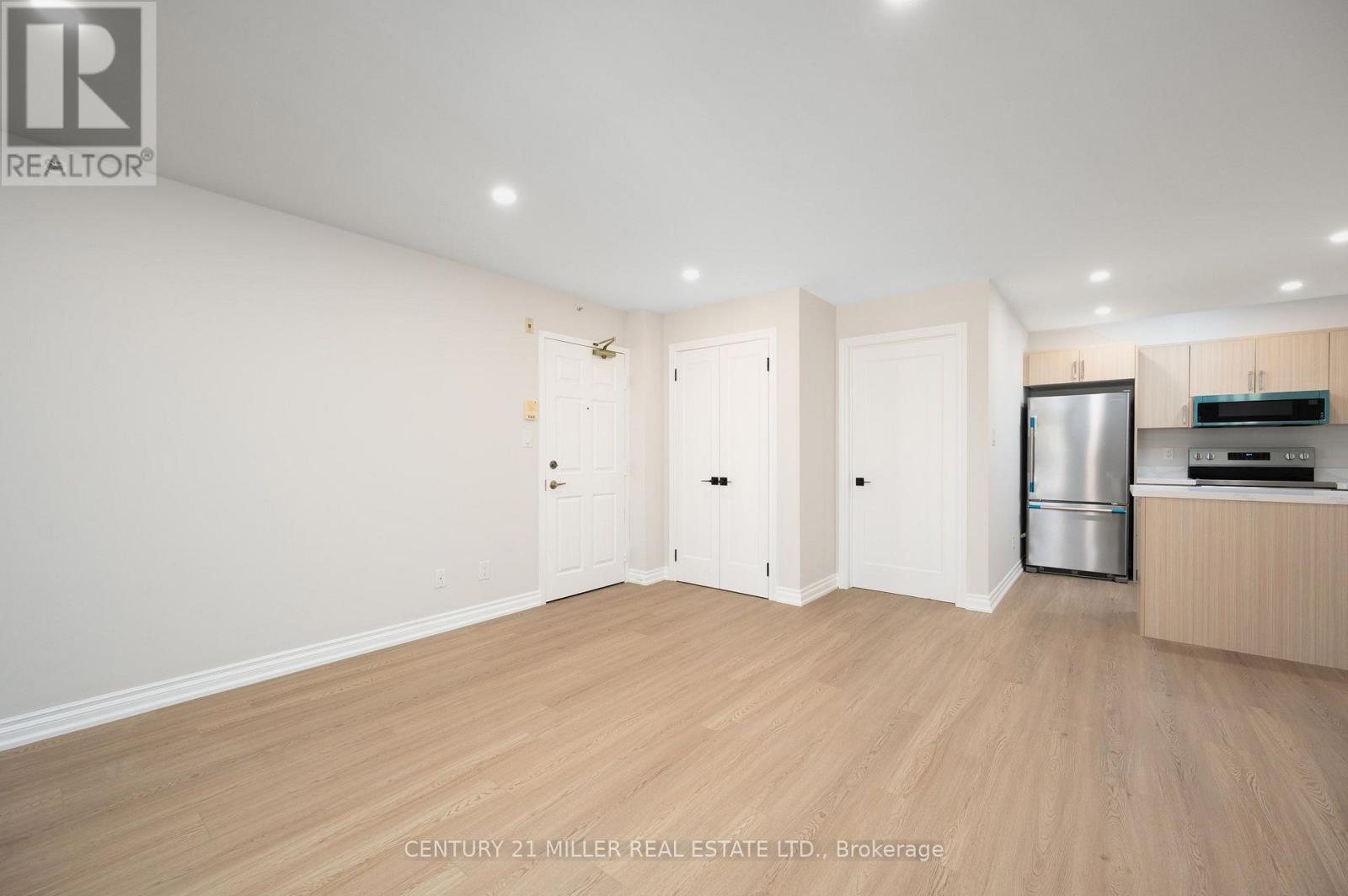 206 - 1451 Walkers Line, Burlington, Ontario  L7M 4P1 - Photo 5 - W13871522