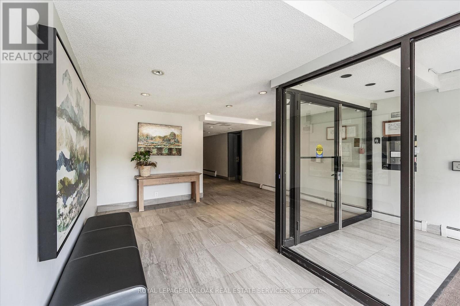 405 - 2411 New Street, Burlington, Ontario  L7R 1K2 - Photo 6 - W13871524