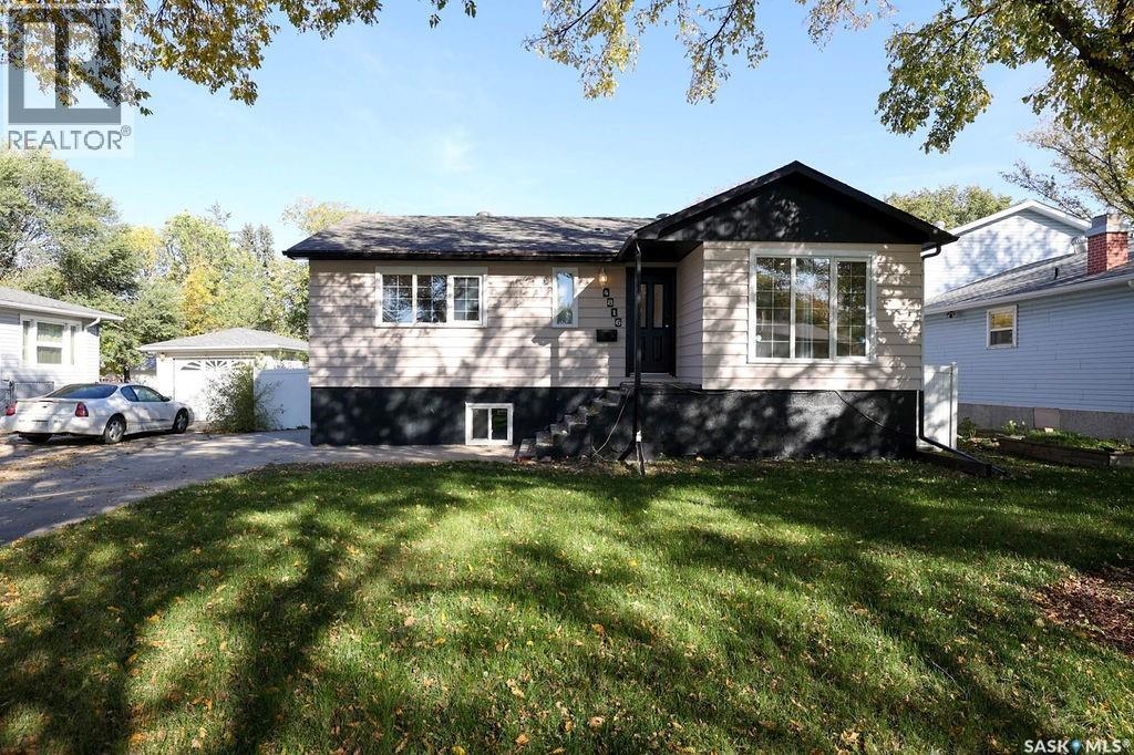 4816 8th AVENUE, regina, Saskatchewan