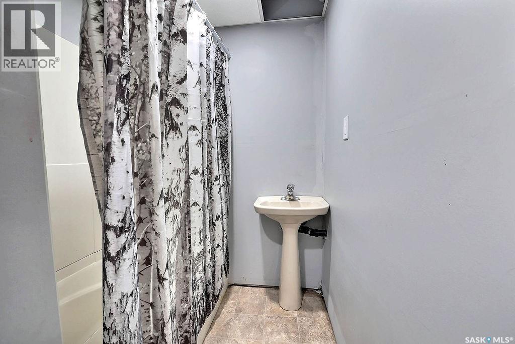 4816 8th Avenue, Regina, Saskatchewan  S4T 0V9 - Photo 24 - SK050570