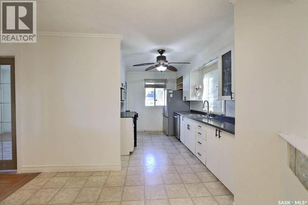 4816 8th Avenue, Regina, Saskatchewan  S4T 0V9 - Photo 7 - SK050570