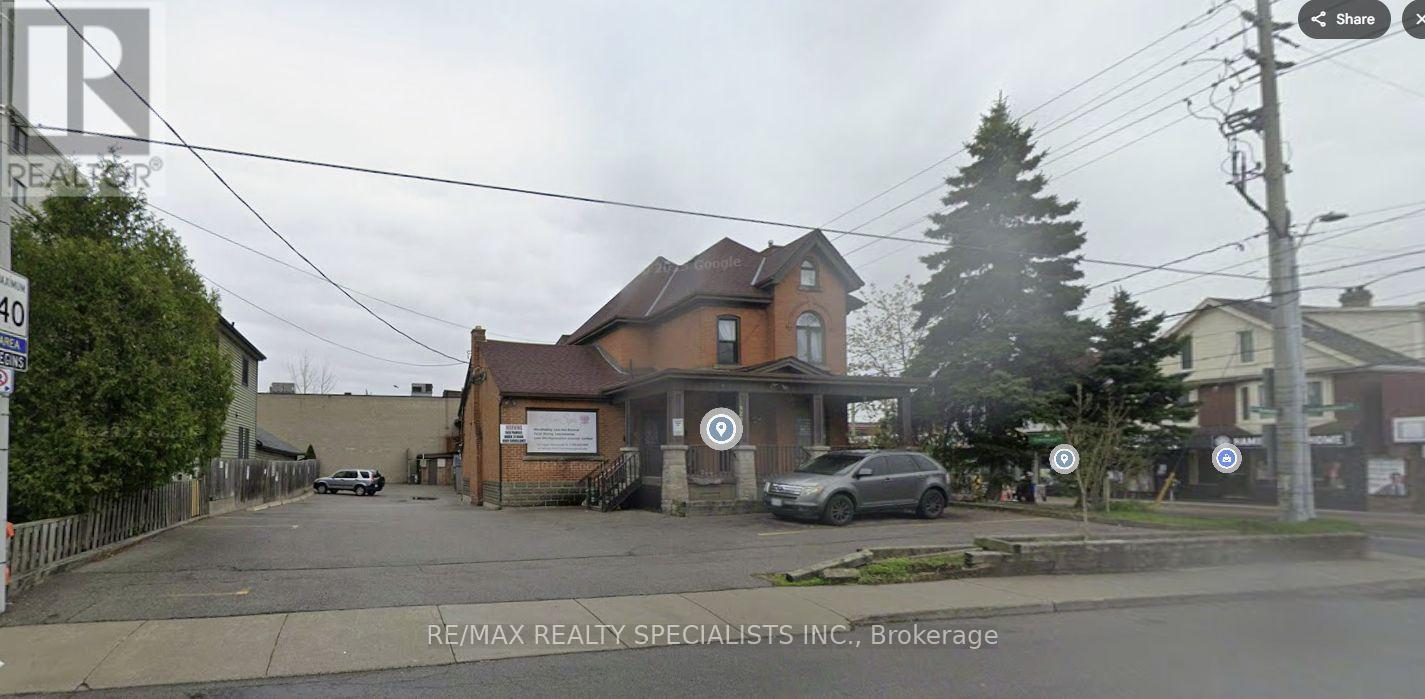 323 Upper Wentworth Street, Hamilton, Ontario  L9A 4T2 - Photo 1 - X13871440