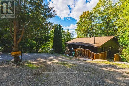 1064 WHISKEY JACK LANE, Algonquin Highlands, Ontario