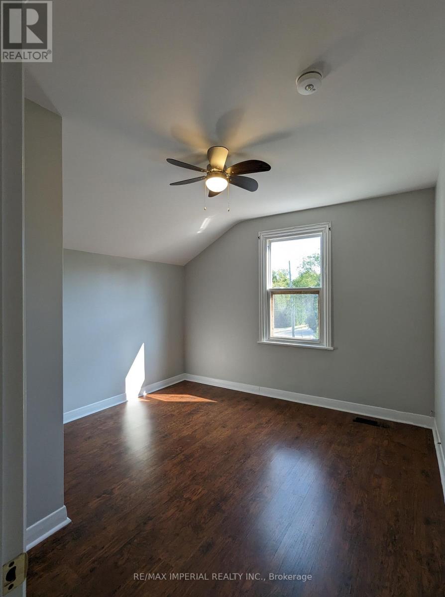 Upper - 2 Huron Street, Kawartha Lakes, Ontario  K9V 2H2 - Photo 4 - X13871490