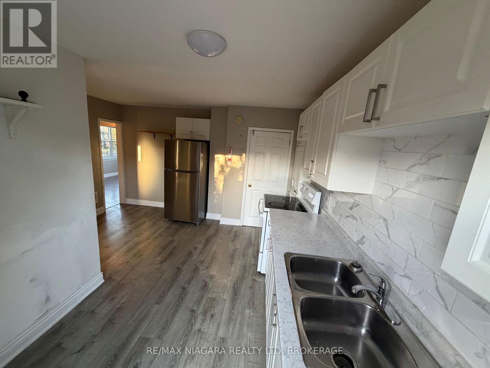 Unit 2 - 24 Union Street, St. Catharines, Ontario  L2S 2R2 - Photo 3 - X13594536