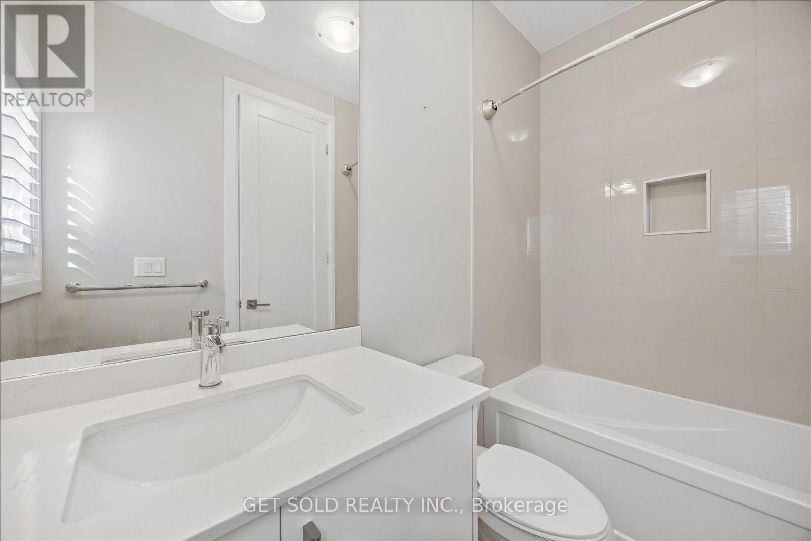 34 Huggins Drive, Whitby, Ontario  L1P 0N4 - Photo 25 - E13869170