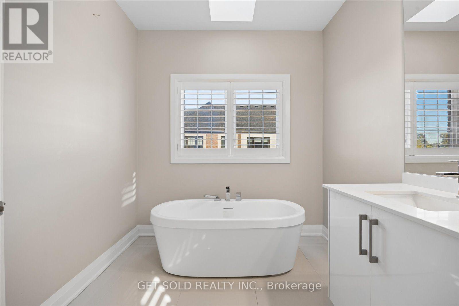 34 Huggins Drive, Whitby, Ontario  L1P 0N4 - Photo 22 - E13869170