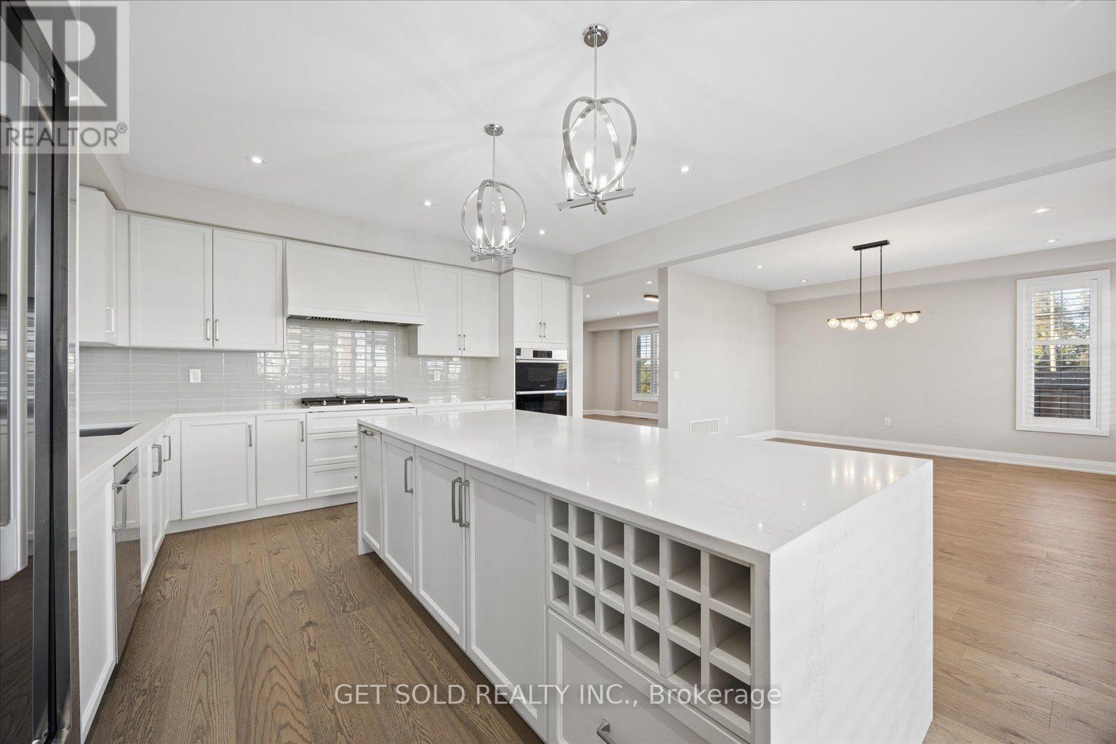 34 Huggins Drive, Whitby, Ontario  L1P 0N4 - Photo 13 - E13869170