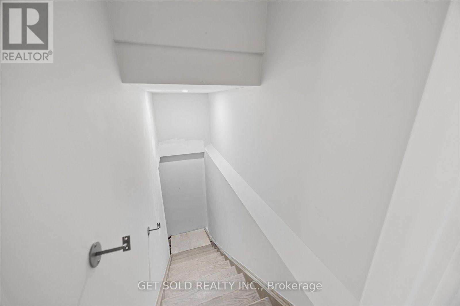 34 Huggins Drive, Whitby, Ontario  L1P 0N4 - Photo 34 - E13869170