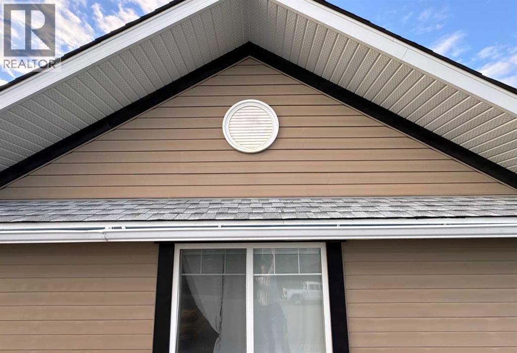 176 Sunset Heights, Crossfield, Alberta  T0M 0S0 - Photo 33 - A2339186