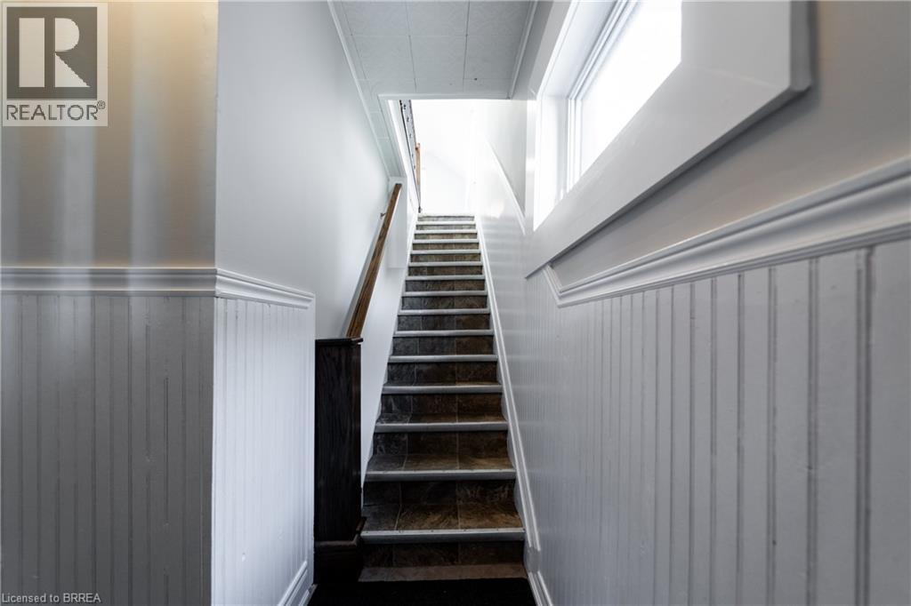 76 Richmond Street Unit# A, Brantford, Ontario  N3T 3Y5 - Photo 3 - 40869034