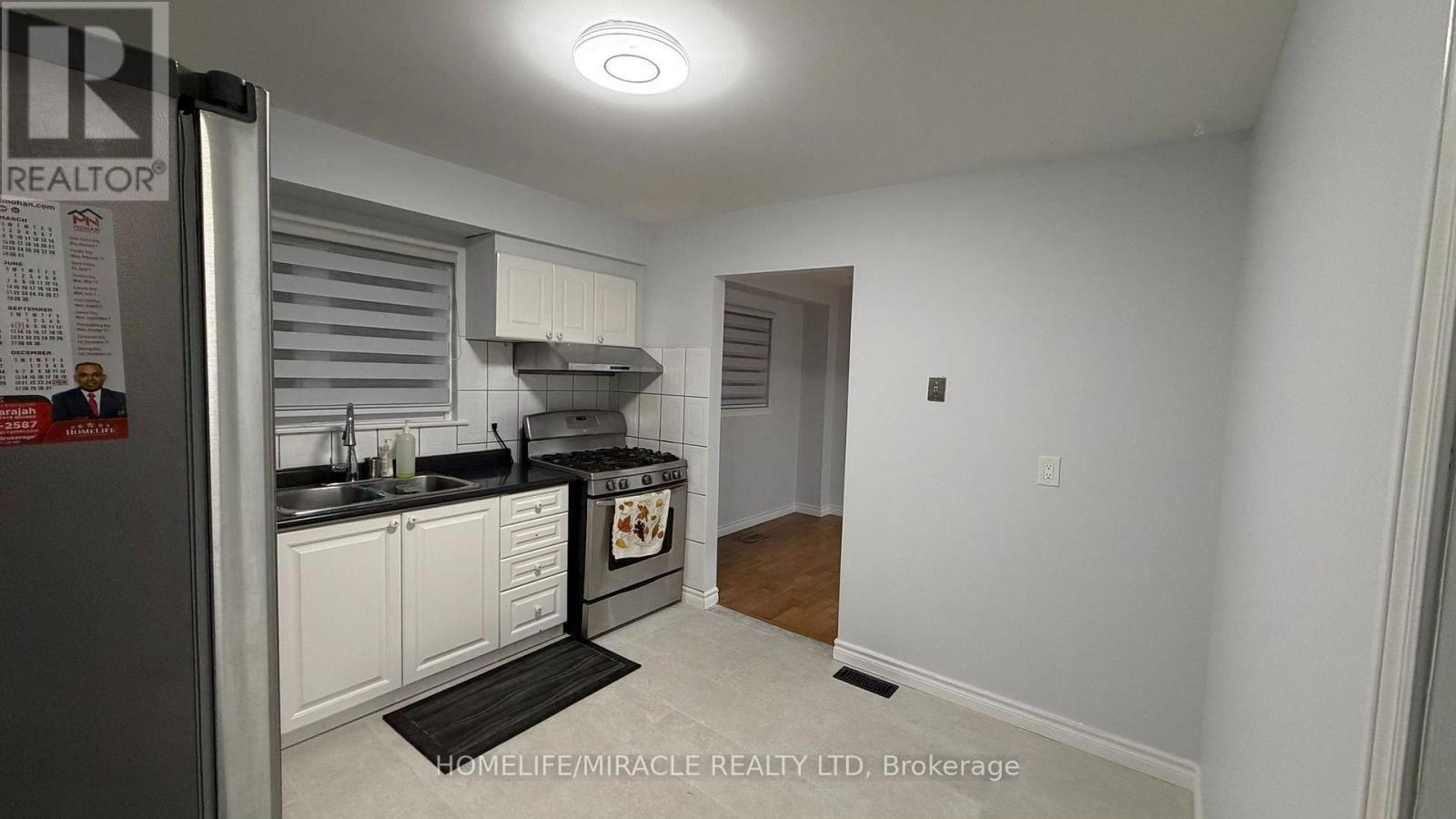 89 Dunsfold Drive, Toronto, Ontario  M1B 1T5 - Photo 5 - E13871582