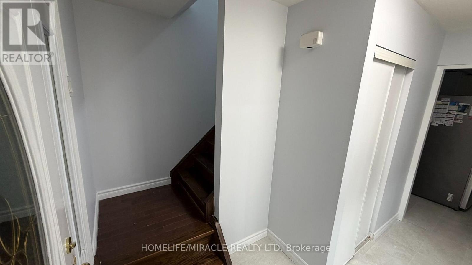 89 Dunsfold Drive, Toronto, Ontario  M1B 1T5 - Photo 6 - E13871582
