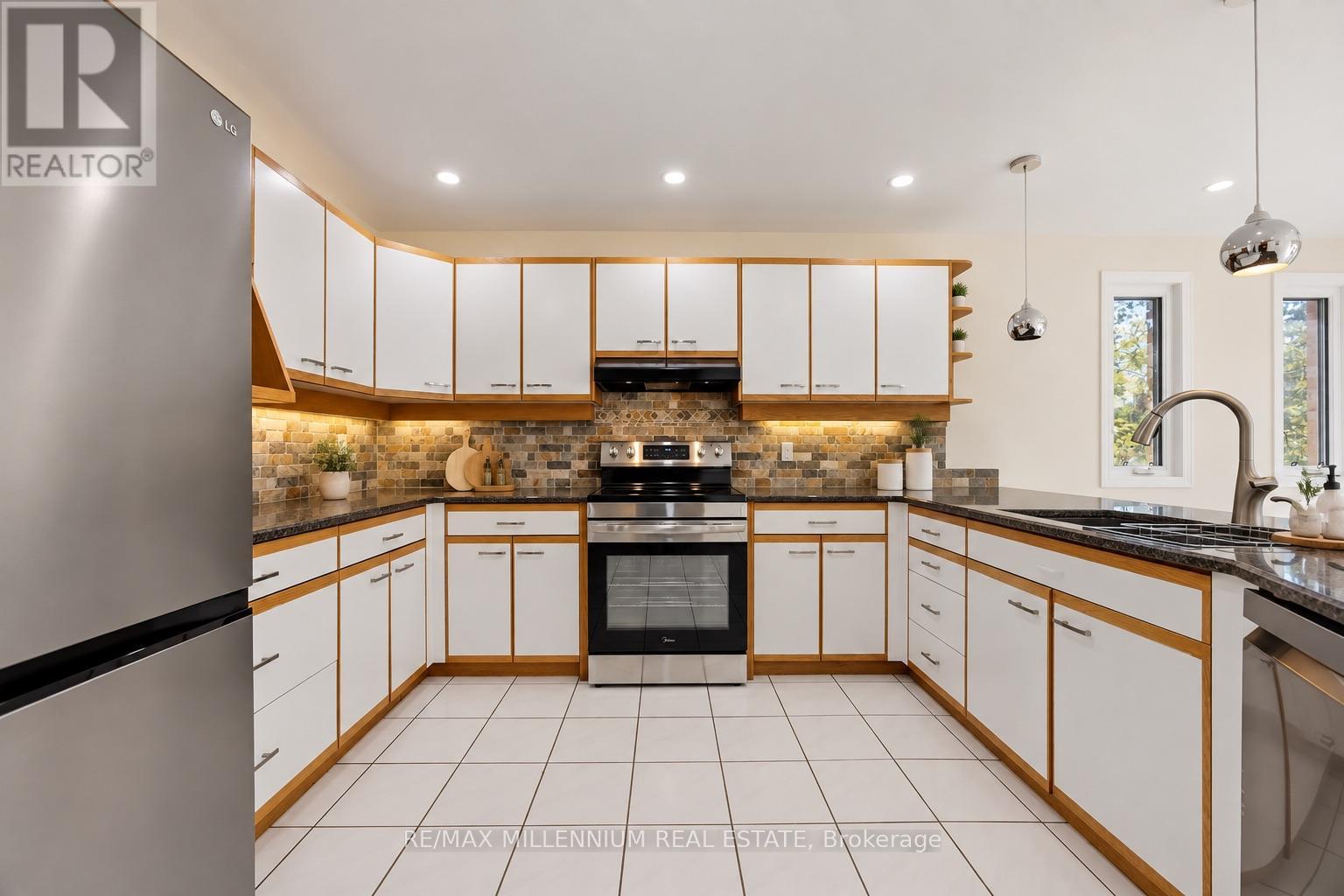 1855 Malden Crescent, Pickering, Ontario  L1V 3G3 - Photo 10 - E13871612
