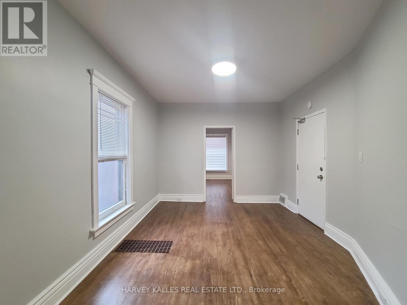 Main - 1450 Dundas Street E, Toronto, Ontario  M4M 1S8 - Photo 2 - E13871710