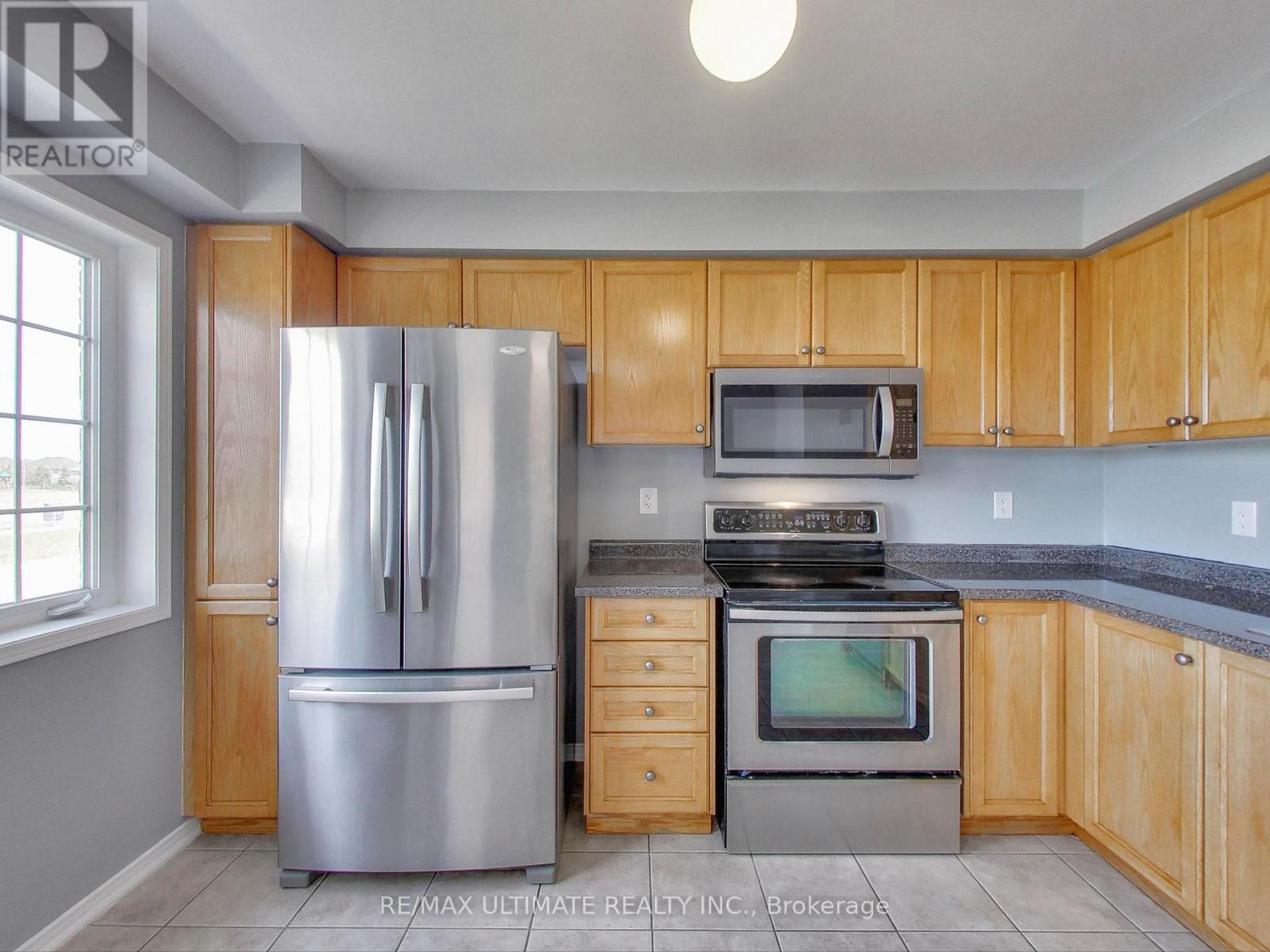 487 Rossland Road E, Ajax, Ontario  L1Z 0K8 - Photo 18 - E13871712
