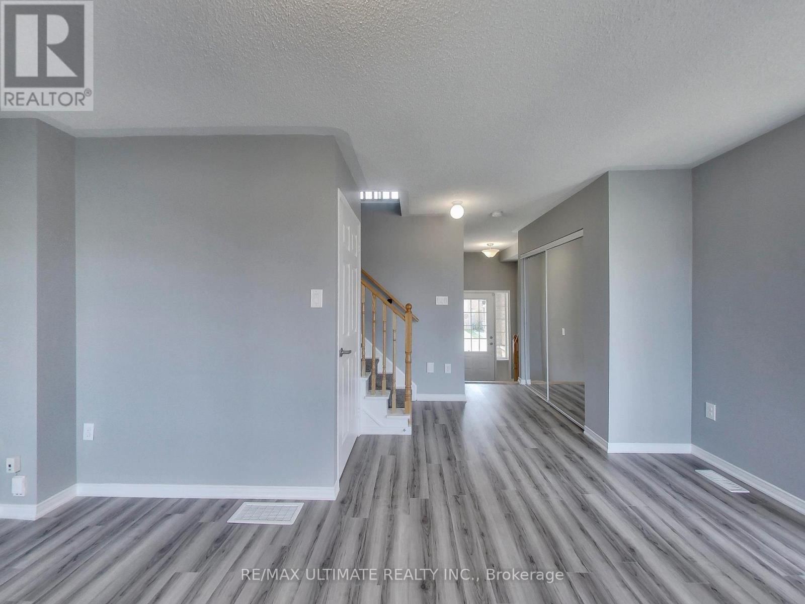 487 Rossland Road E, Ajax, Ontario  L1Z 0K8 - Photo 6 - E13871712
