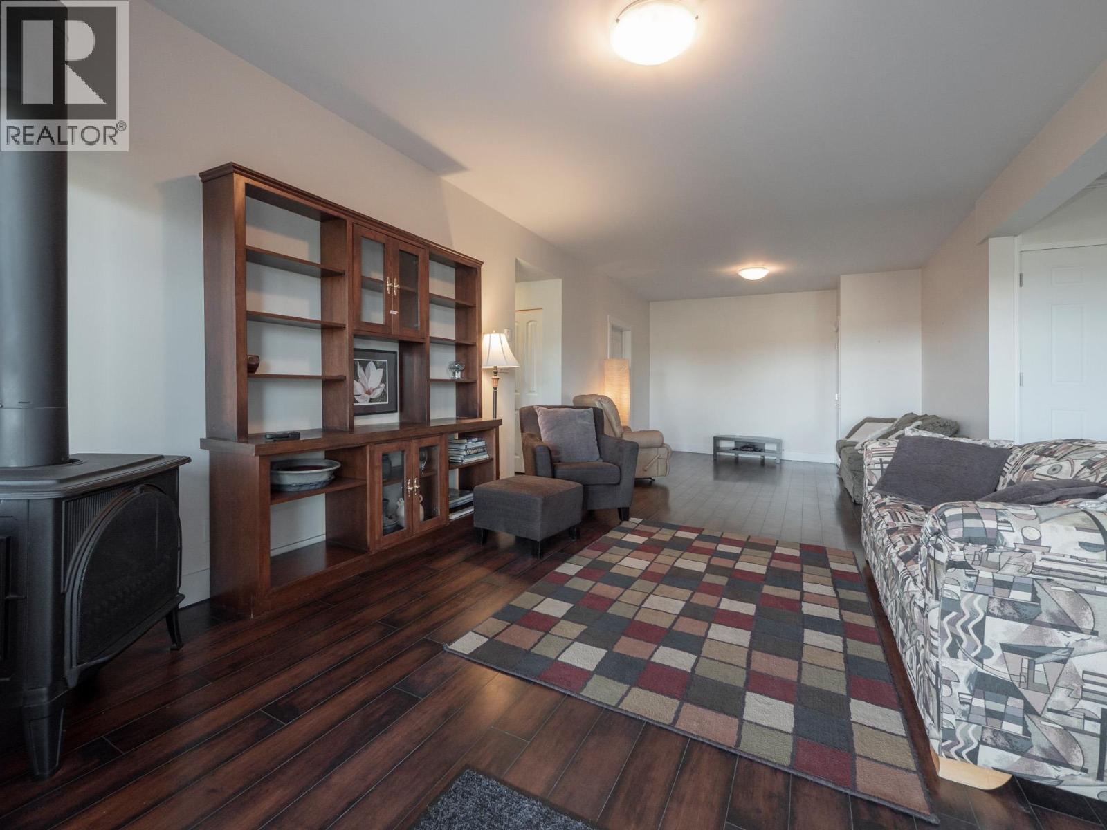 496 Spyglass Place, Gibsons, British Columbia  V0N 1V9 - Photo 14 - R3173265