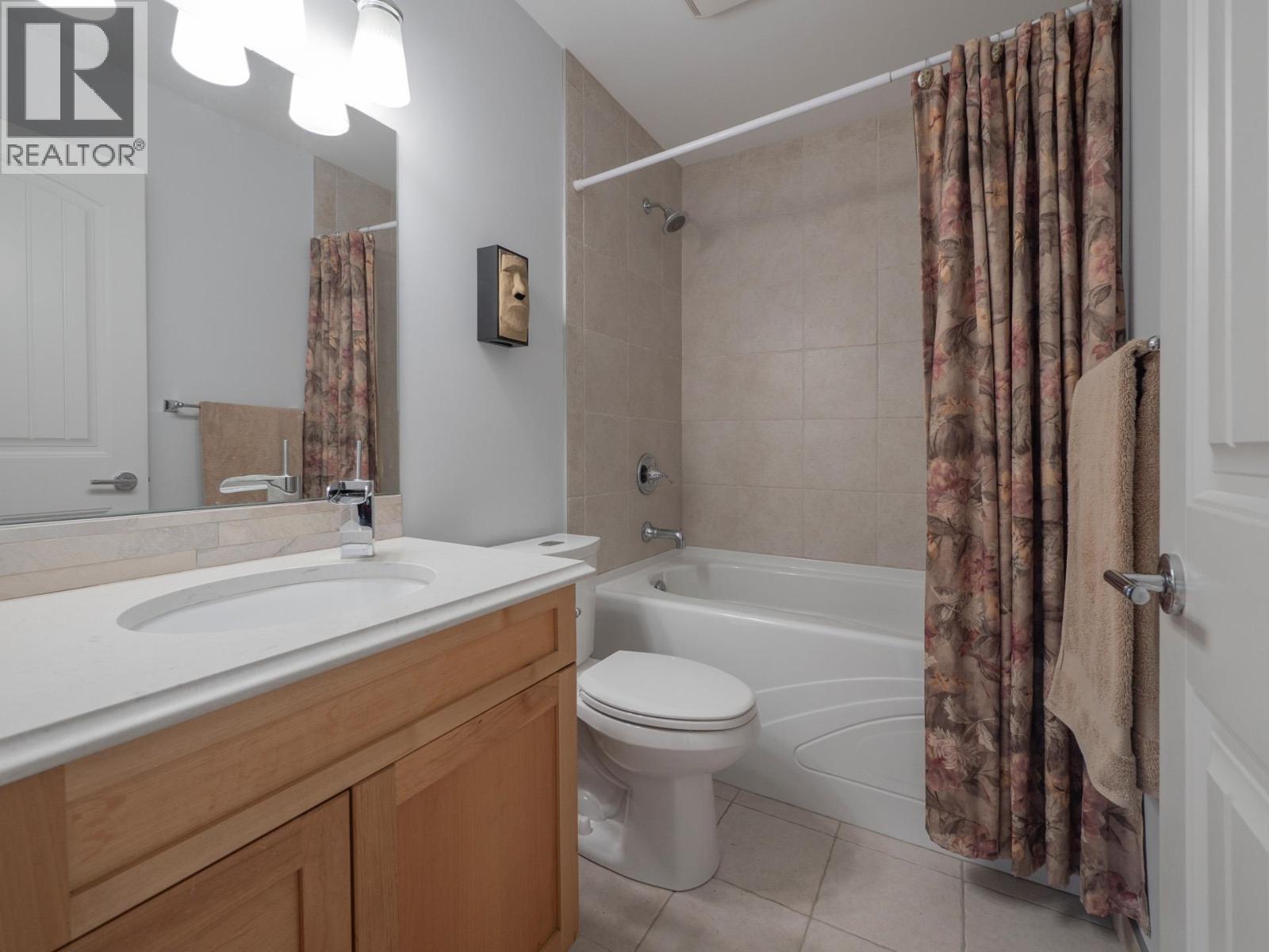 496 Spyglass Place, Gibsons, British Columbia  V0N 1V9 - Photo 16 - R3173265