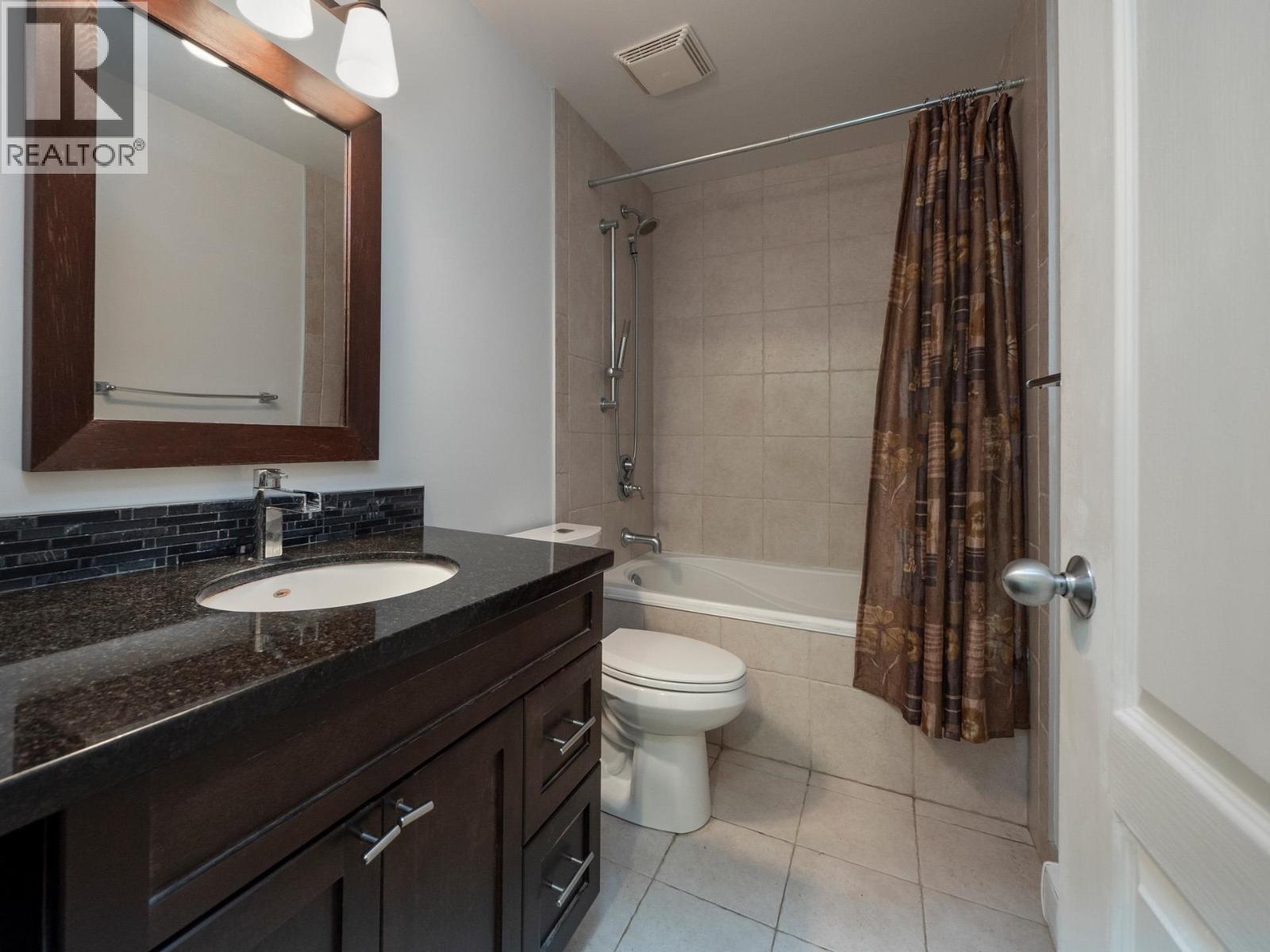 496 Spyglass Place, Gibsons, British Columbia  V0N 1V9 - Photo 17 - R3173265