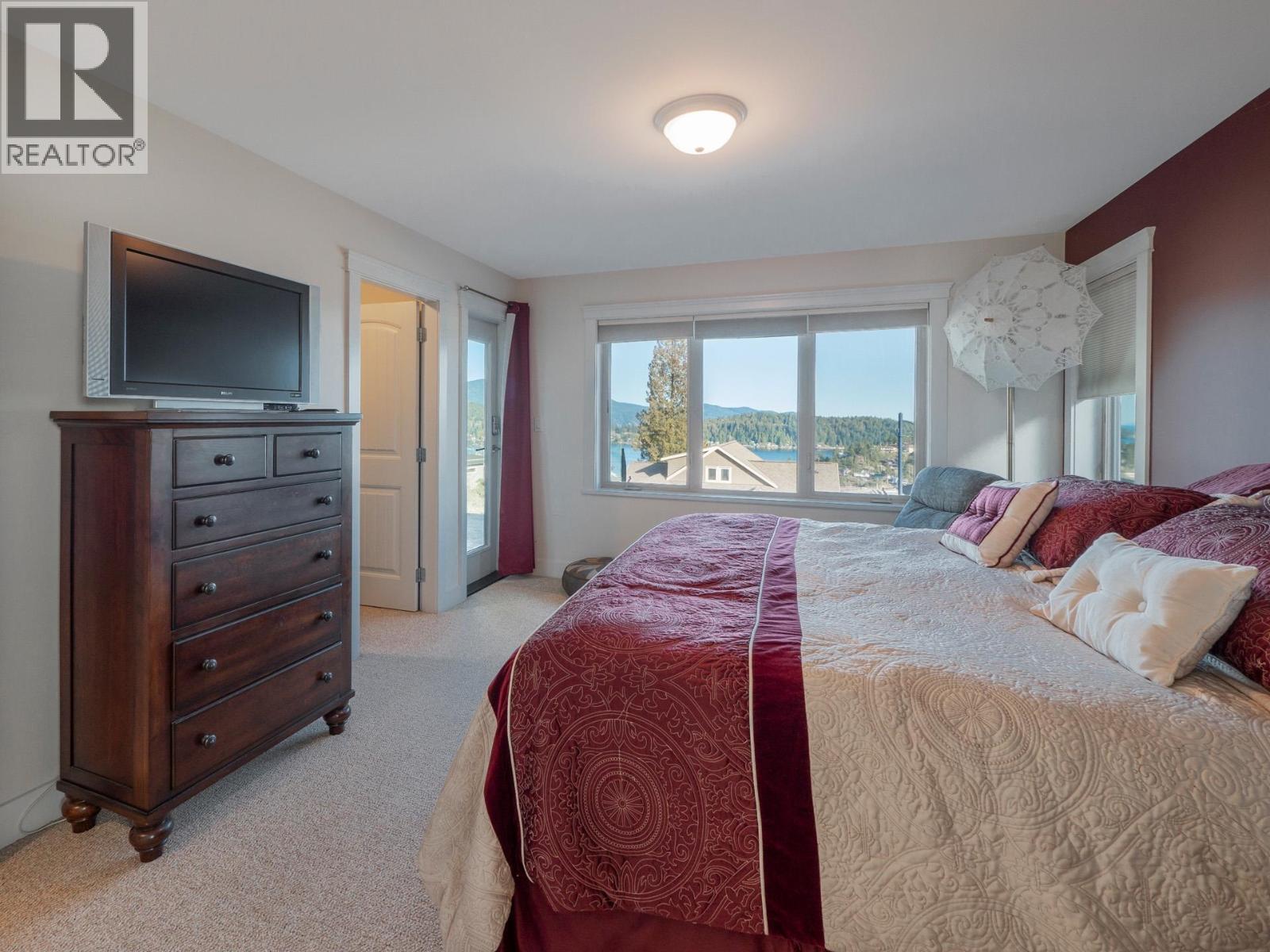 496 Spyglass Place, Gibsons, British Columbia  V0N 1V9 - Photo 19 - R3173265