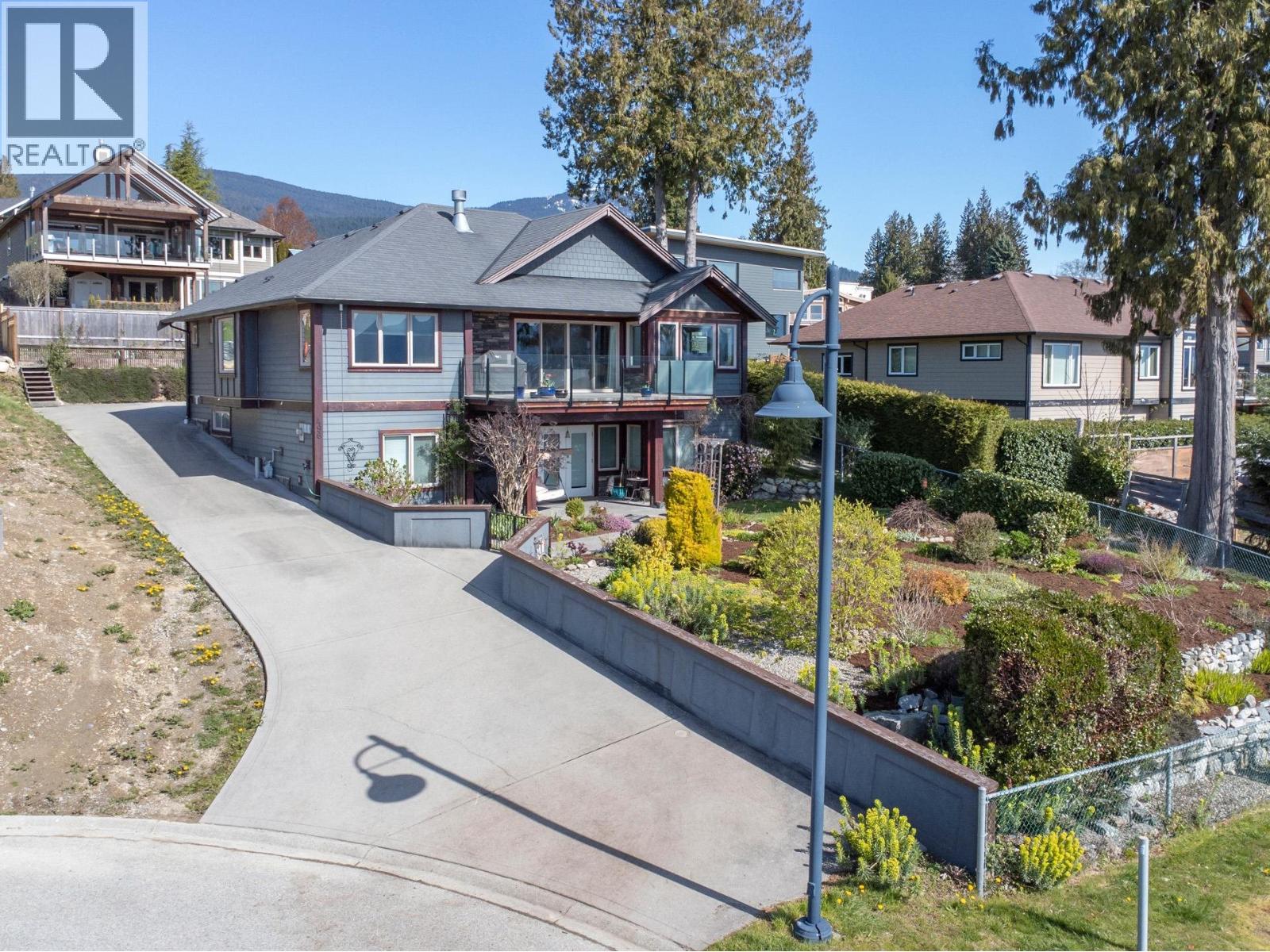 496 Spyglass Place, Gibsons, British Columbia  V0N 1V9 - Photo 25 - R3173265