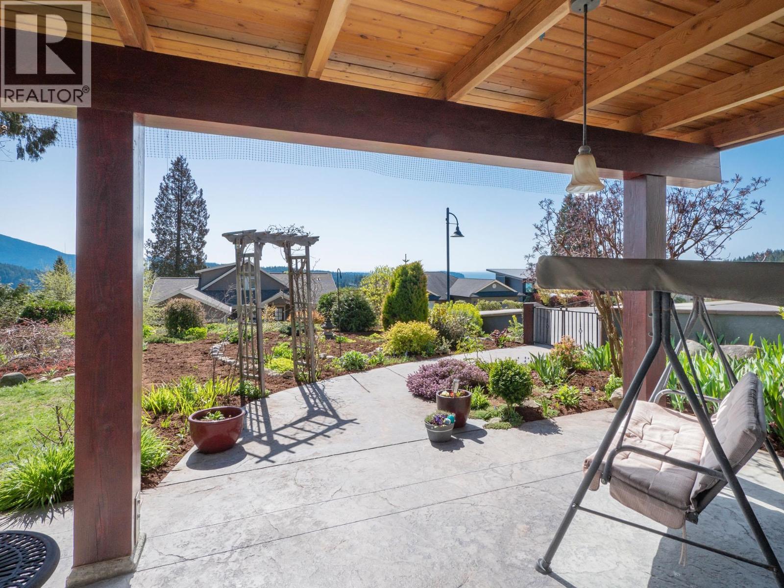 496 Spyglass Place, Gibsons, British Columbia  V0N 1V9 - Photo 32 - R3173265