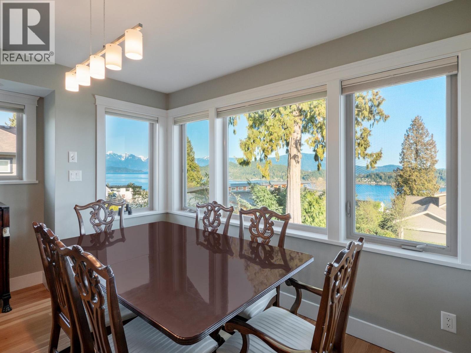 496 Spyglass Place, Gibsons, British Columbia  V0N 1V9 - Photo 7 - R3173265