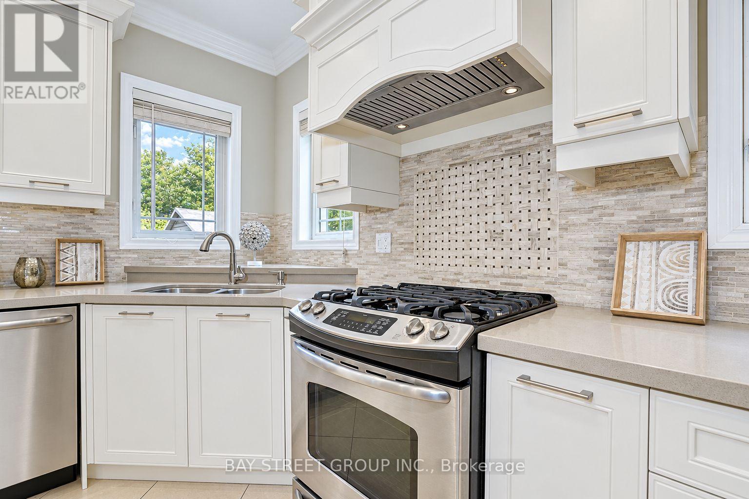 207 Farmstead Road, Richmond Hill (Rouge Woods), Ontario  L4S 2J6 - Photo 16 - N13871700