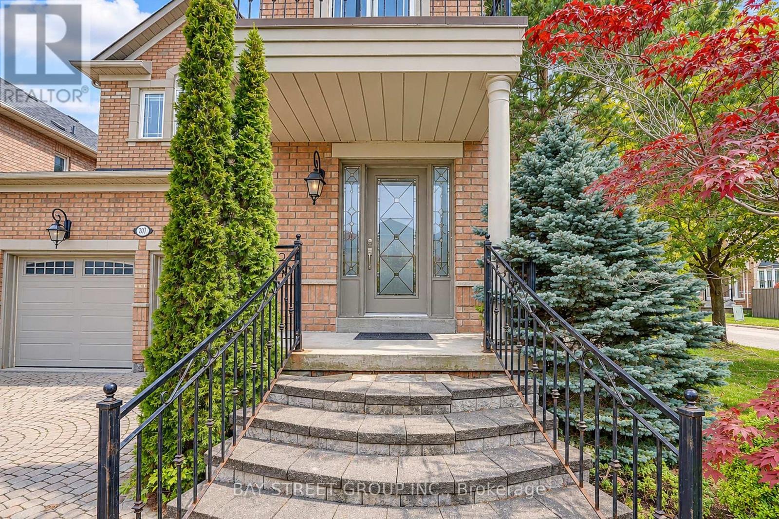 207 Farmstead Road, Richmond Hill (Rouge Woods), Ontario  L4S 2J6 - Photo 2 - N13871700