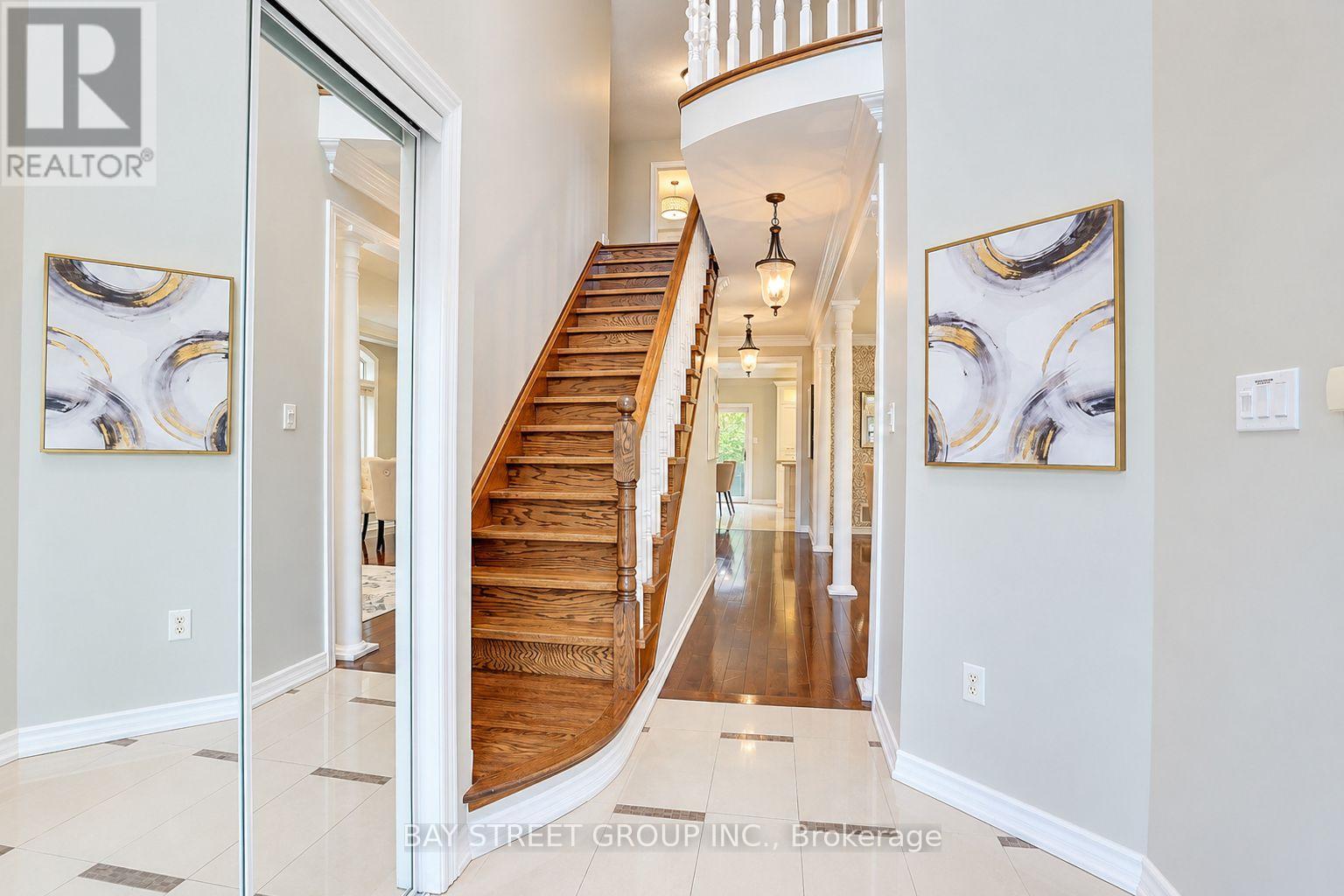 207 Farmstead Road, Richmond Hill (Rouge Woods), Ontario  L4S 2J6 - Photo 4 - N13871700