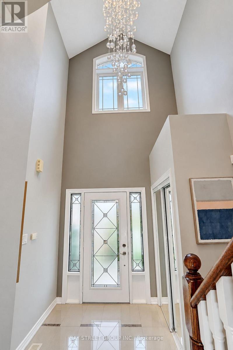 207 Farmstead Road, Richmond Hill (Rouge Woods), Ontario  L4S 2J6 - Photo 5 - N13871700