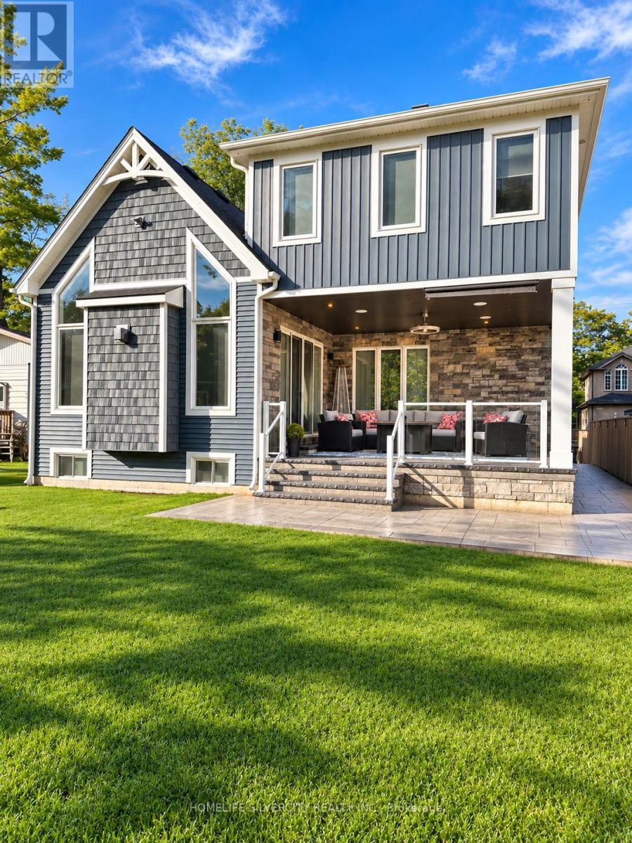 7 Elm Drive, Wasaga Beach, Ontario  L9Z 2L3 - Photo 2 - S13871552