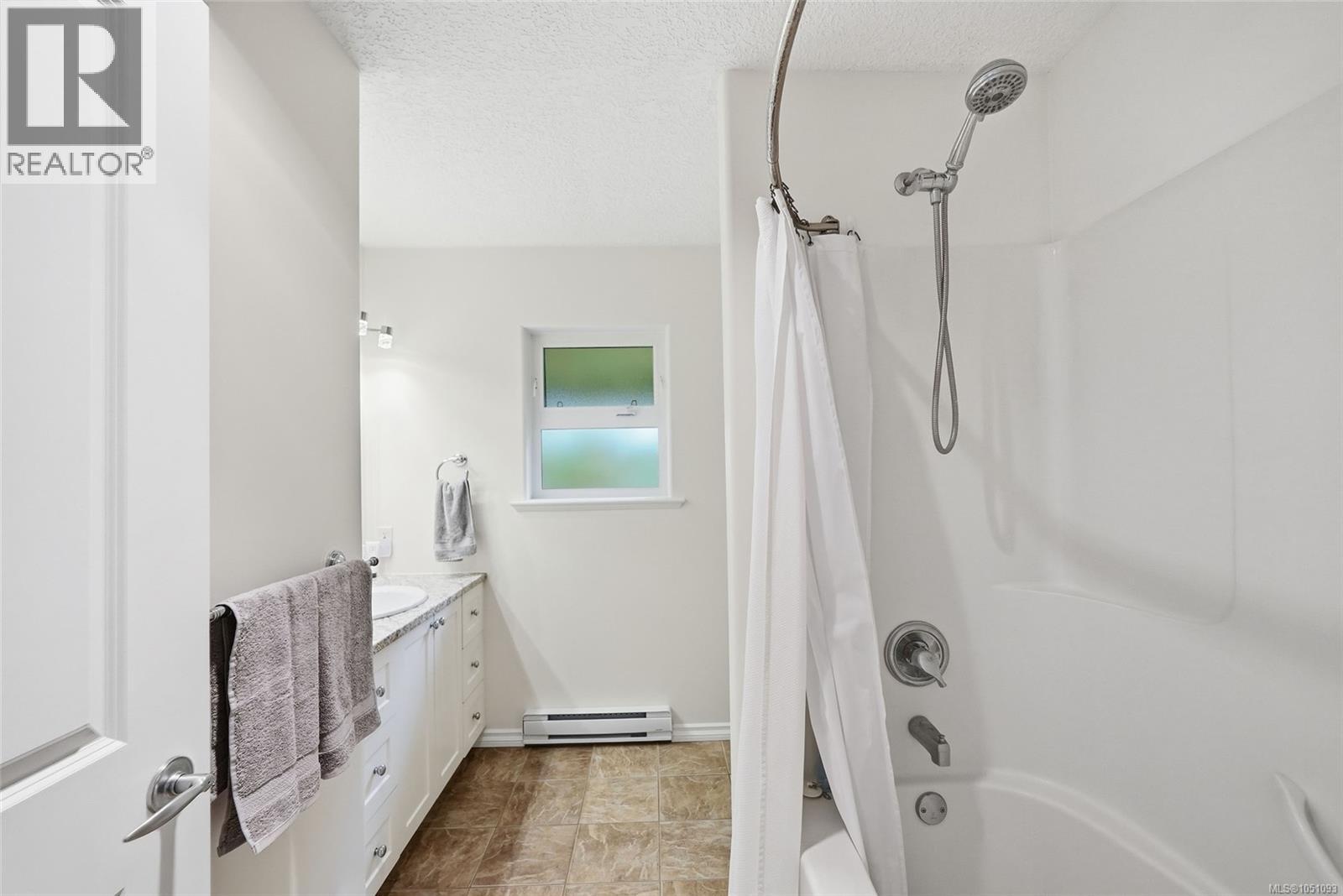 1580 Meadowood Way