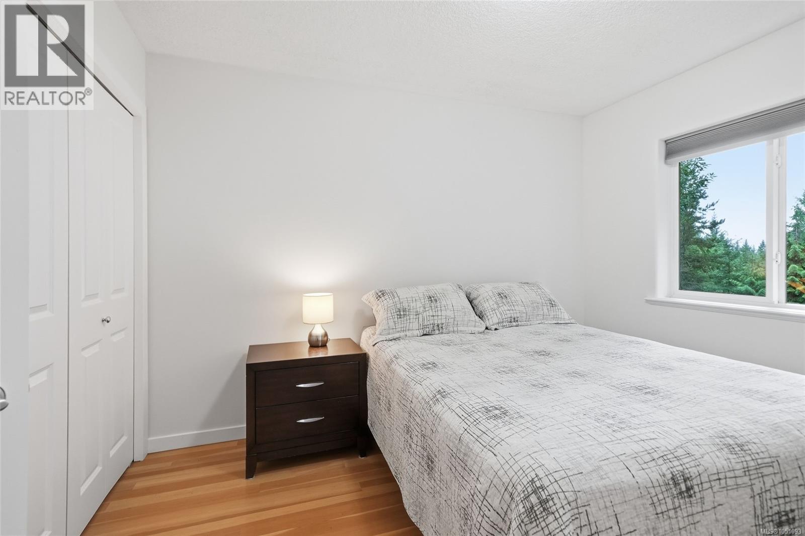 1580 Meadowood Way