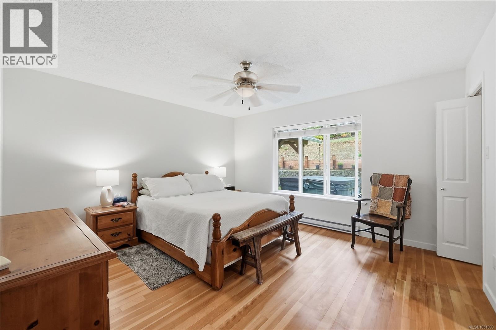 1580 Meadowood Way