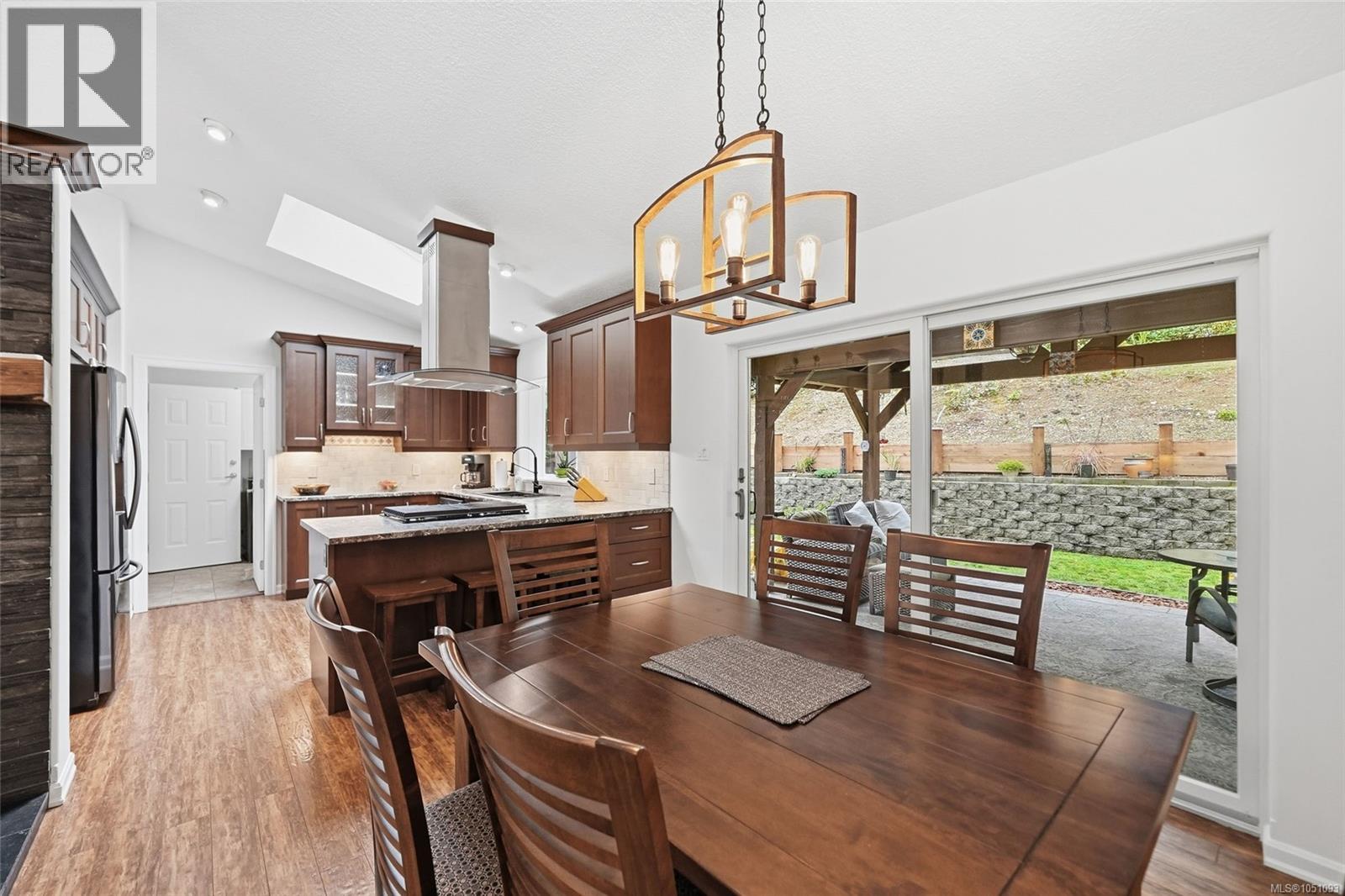 1580 Meadowood Way