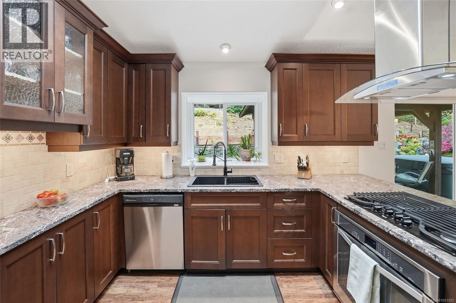 1580 Meadowood Way