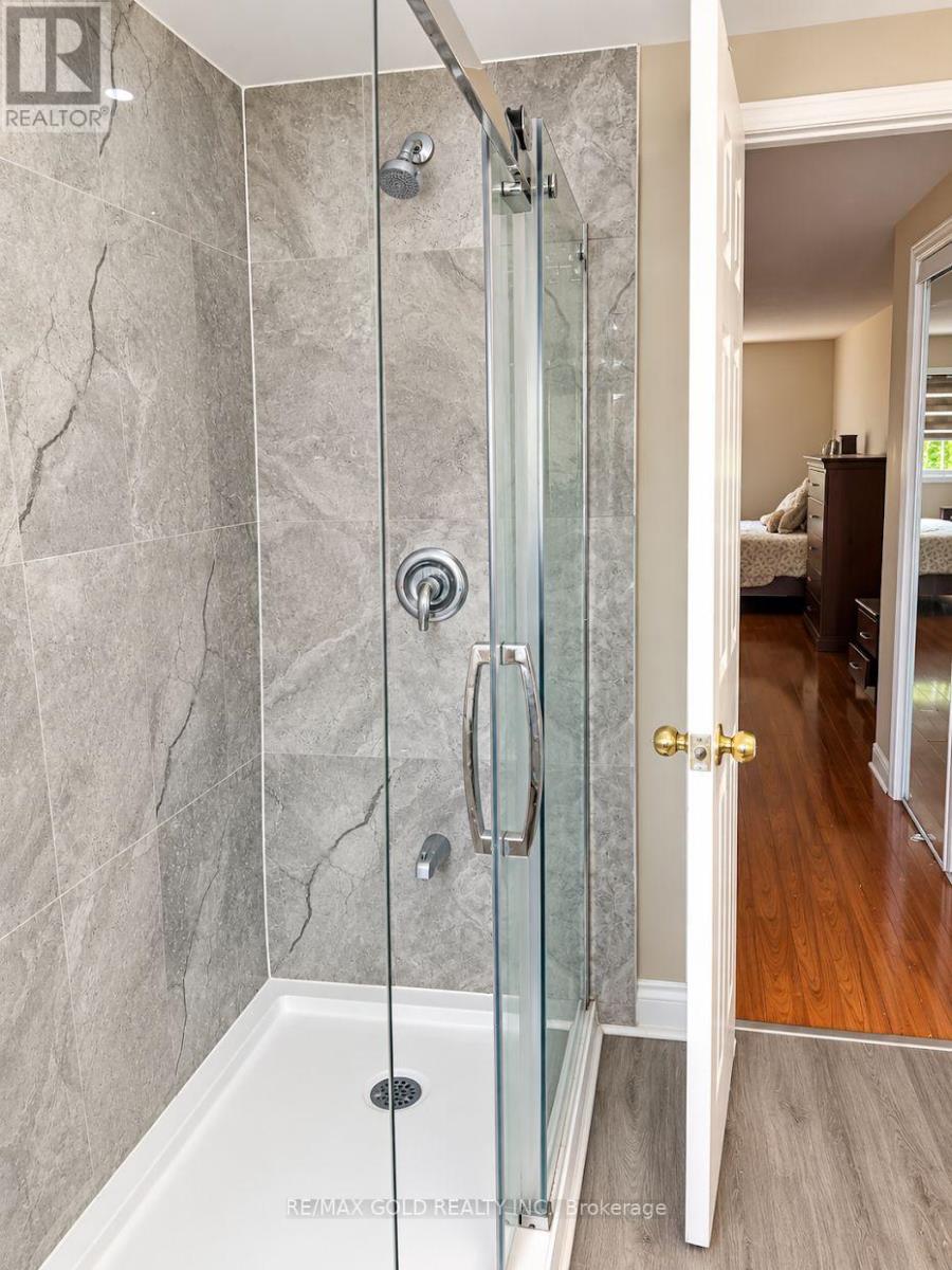 46 Songsparrow Drive, Brampton (Fletcher's Creek South), Ontario  L6Y 3Z7 - Photo 7 - W13871666