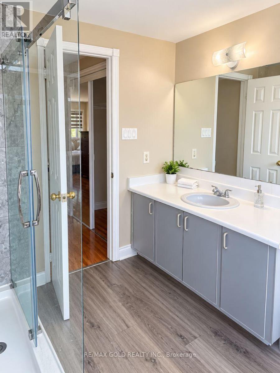 46 Songsparrow Drive, Brampton (Fletcher's Creek South), Ontario  L6Y 3Z7 - Photo 8 - W13871666