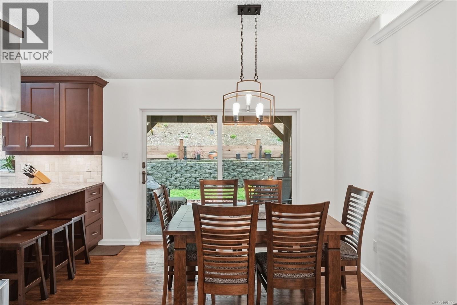 1580 Meadowood Way