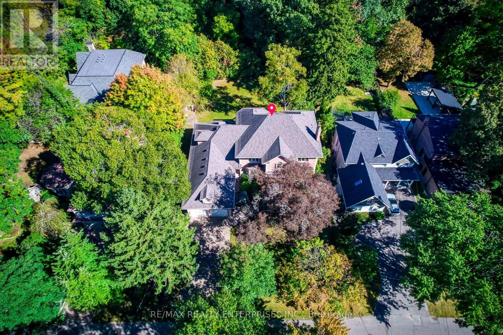 1599 GLENBURNIE ROAD Mississauga (Mineola) Ontario Canada L5G3C9 4