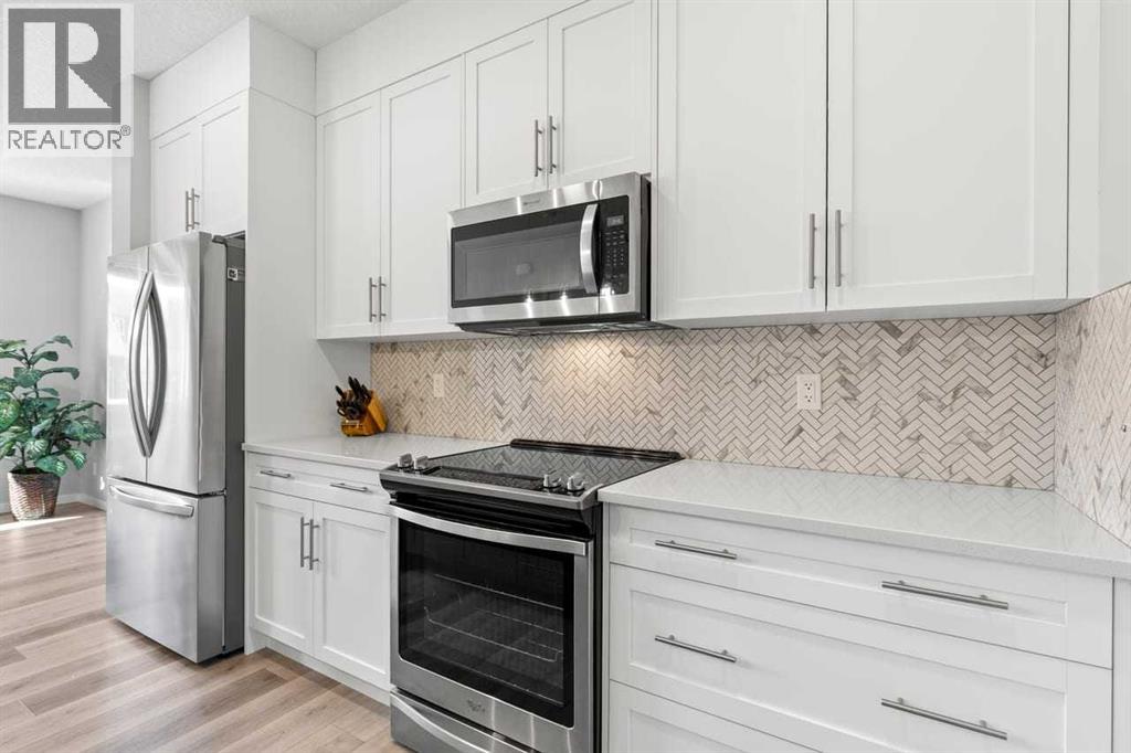 161 Highview Gate SE, Airdrie, Alberta  T4A 3L6 - Photo 9 - A2346959