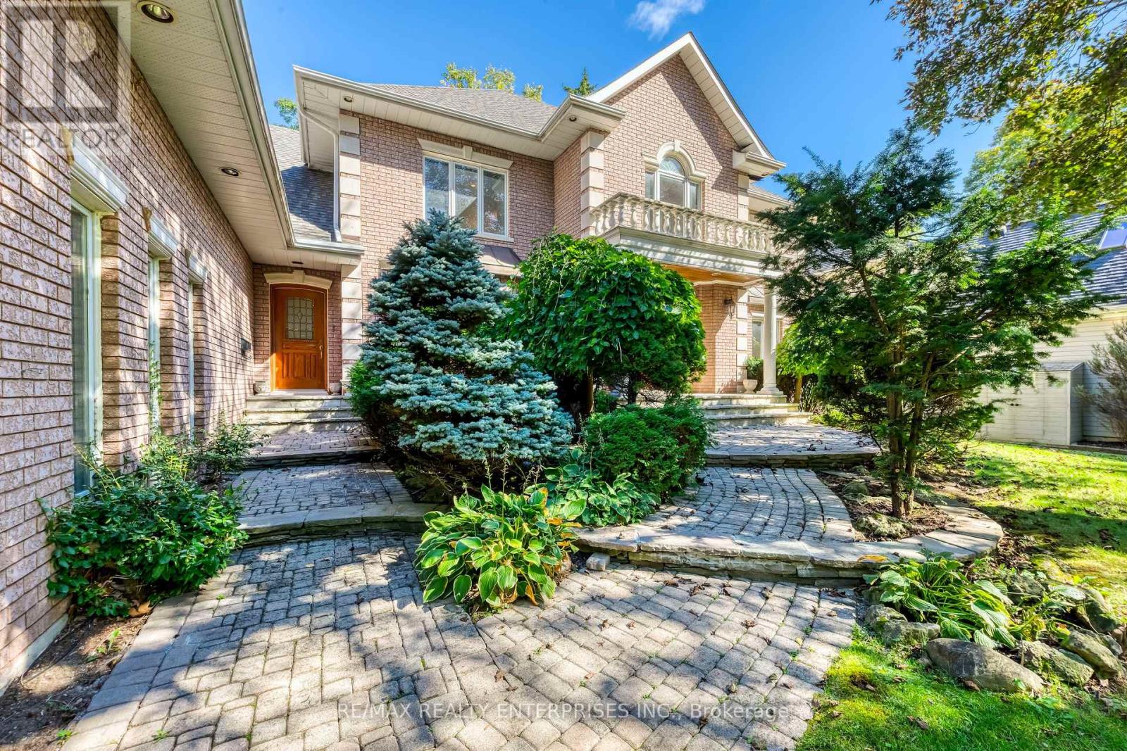 1599 GLENBURNIE ROAD Mississauga (Mineola) Ontario Canada L5G3C9 3